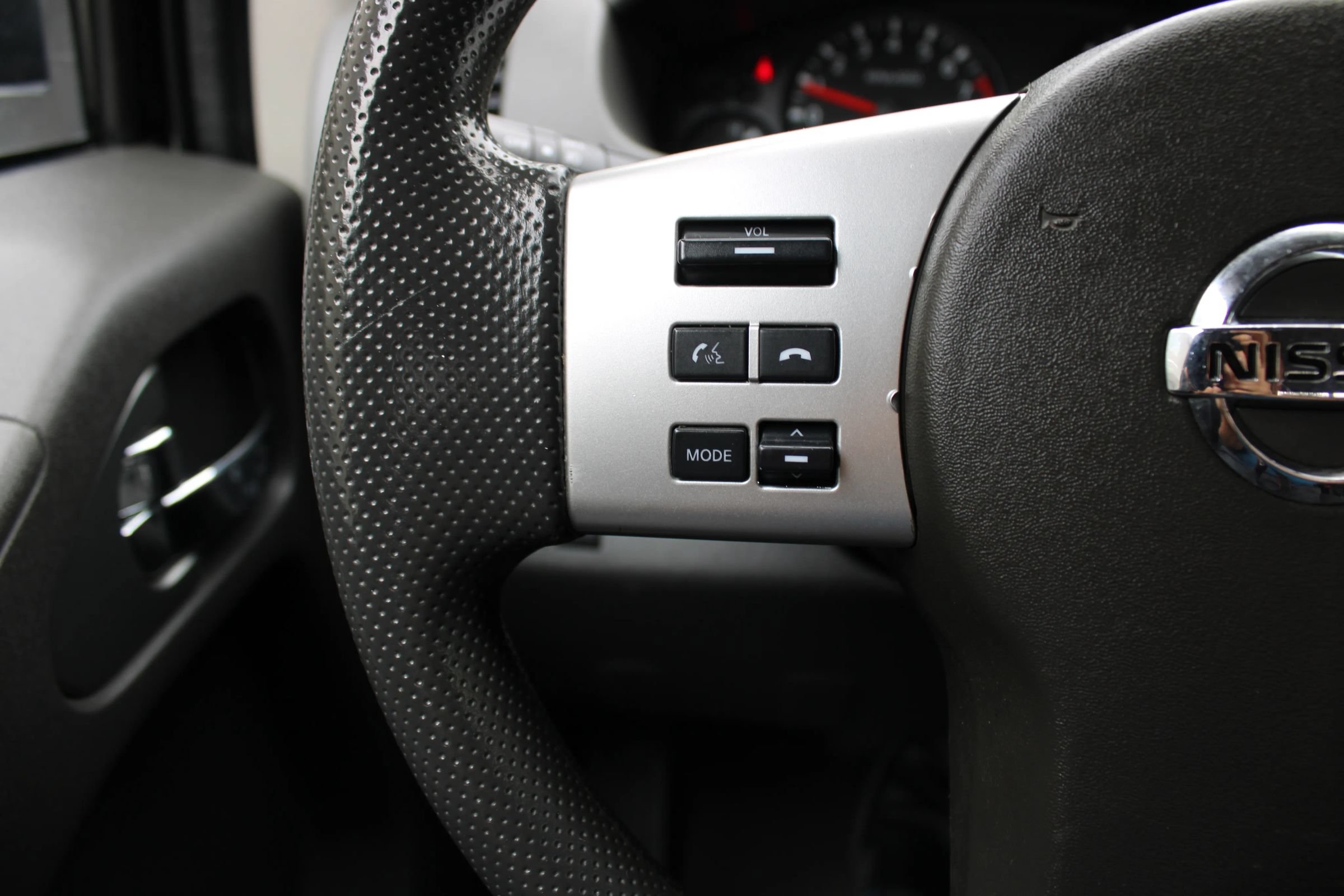Used 2021 Nissan Frontier SV RWD image 10