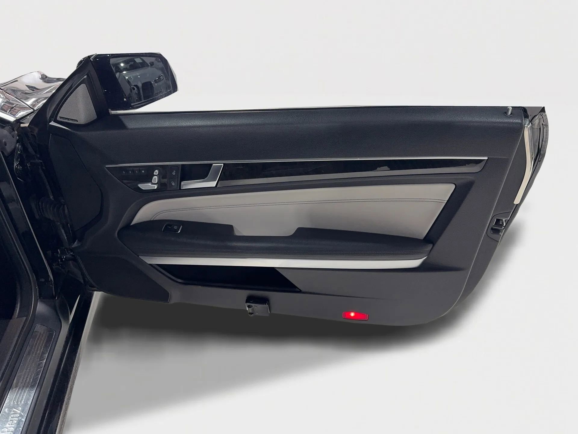 Used 2014 Mercedes-Benz E 350 Sport image 23