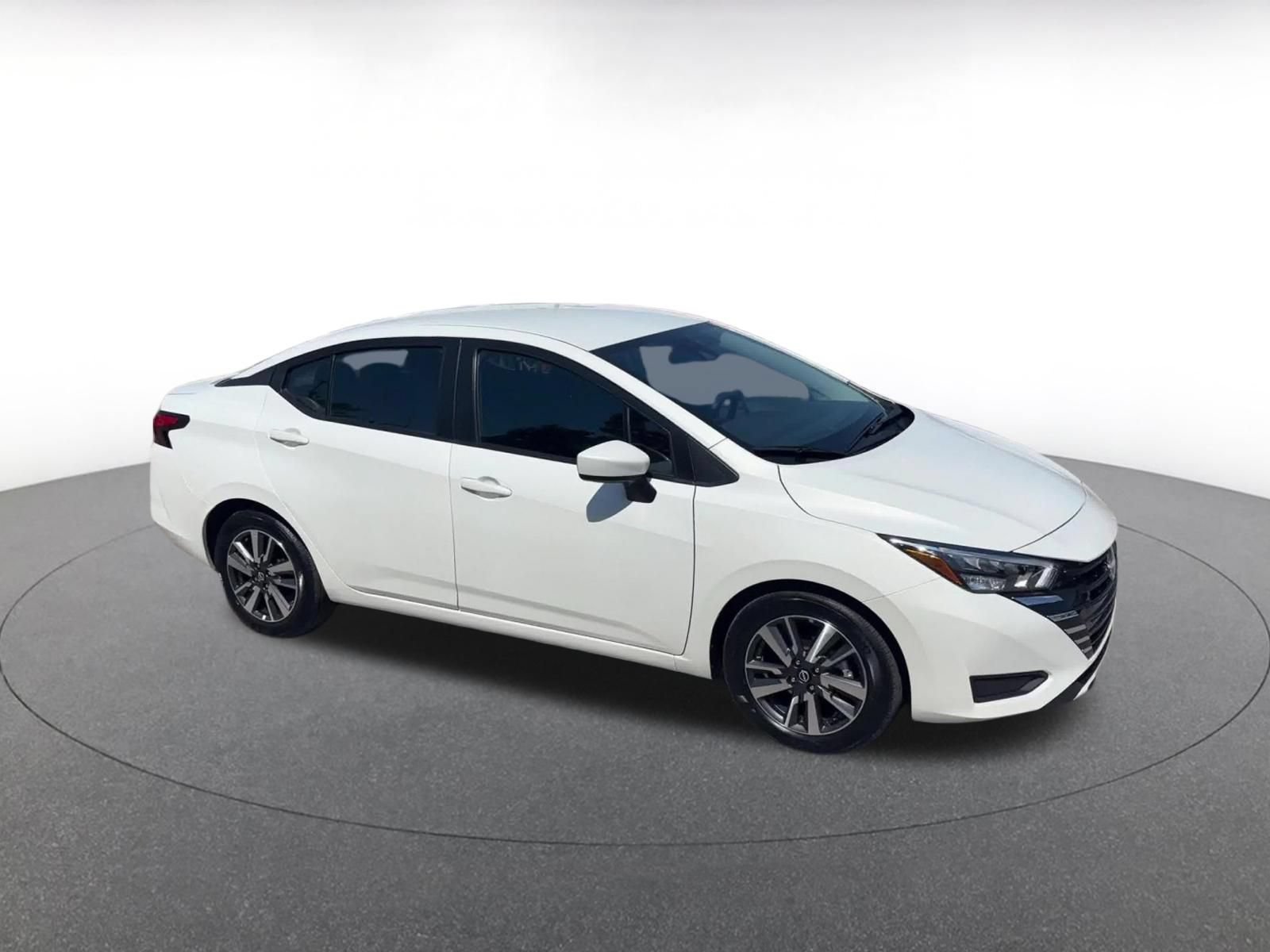 Used 2025 Nissan Versa SV FWD video 2
