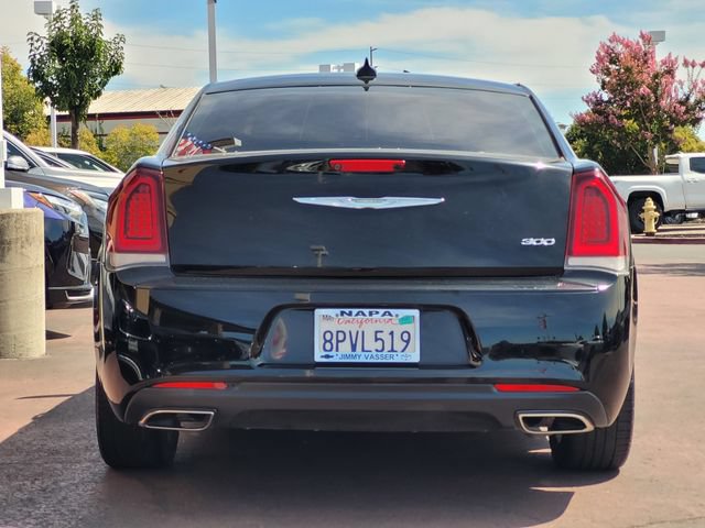 Used 2019 Chrysler 300 Touring w/ Sport Appearance Package RWD image 7