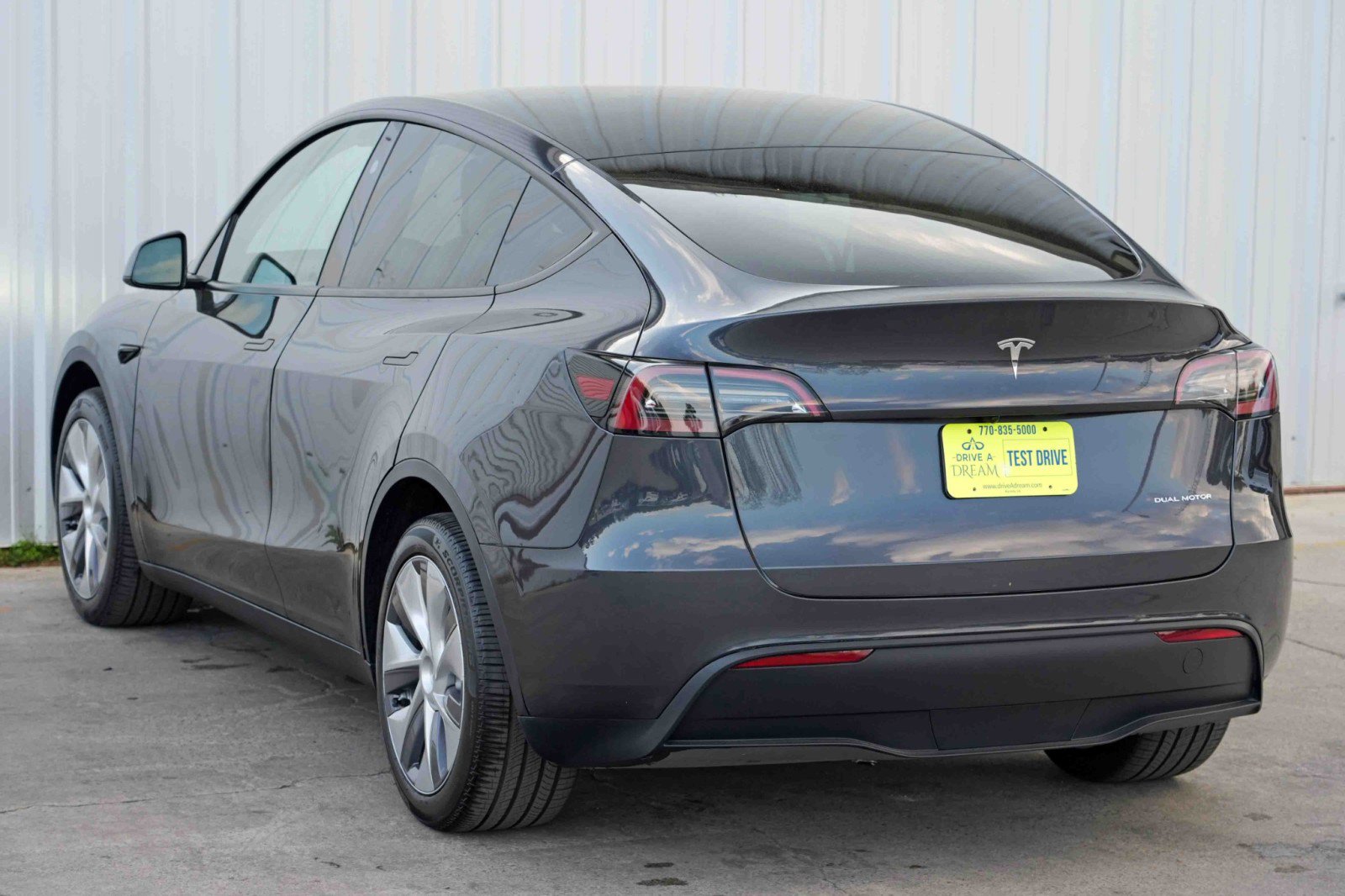 Used 2024 Tesla Model Y Long Range image 49