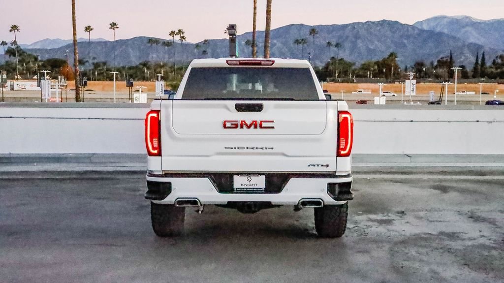 Used 2025 GMC Sierra 1500 AT4 image 7