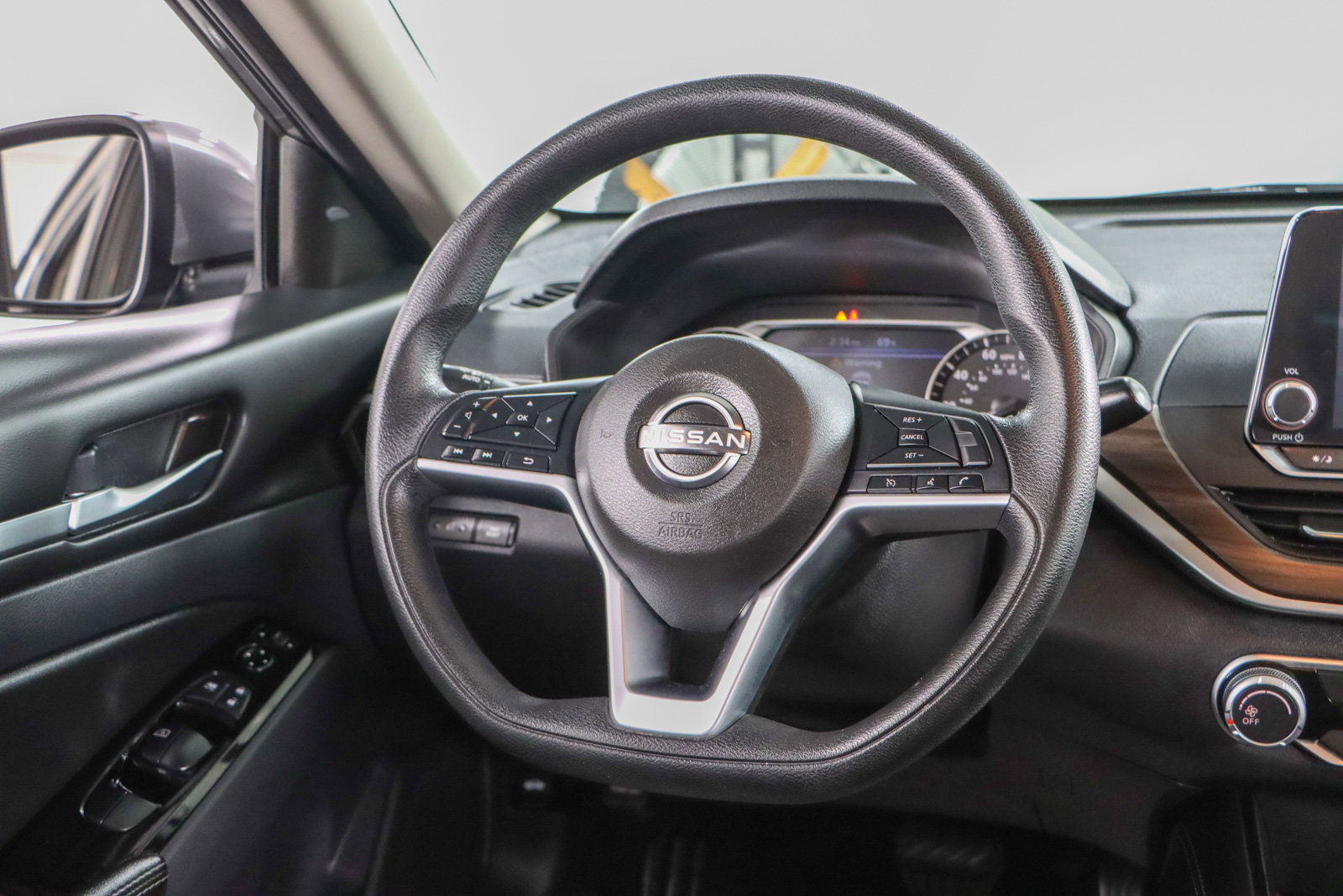 Used 2023 Nissan Altima 2.5 SV image 12