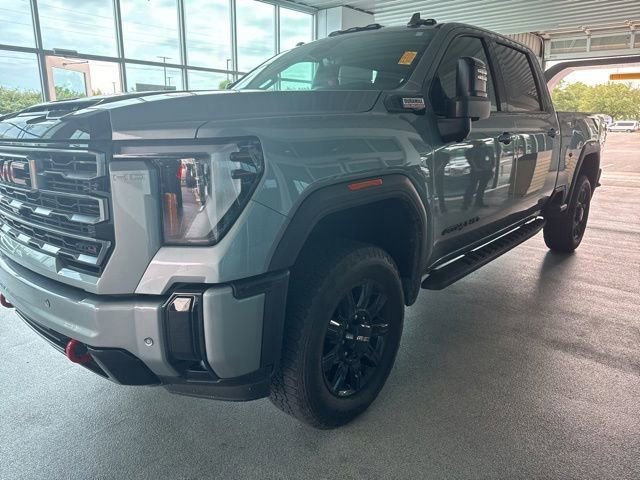 Used 2025 GMC Sierra 2500 AT4 w/ AT4 Premium Plus Package AWD/4WD image 5