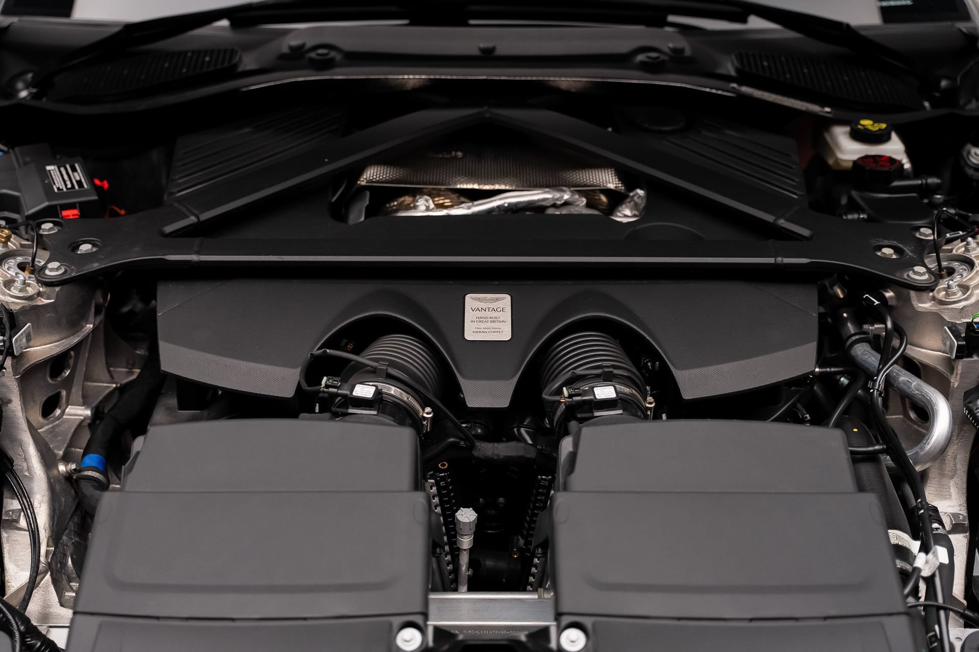 Used 2025 Aston Martin V8 Vantage Coupe RWD image 66