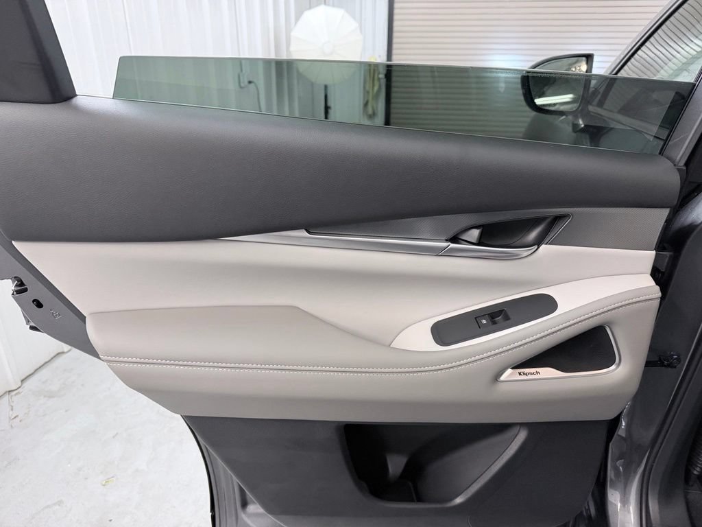 New 2027 INFINITI QX60 Luxe FWD image 39