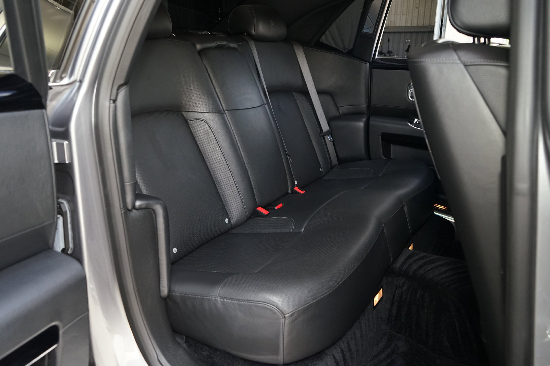 Used 2011 Rolls-Royce Ghost RWD image 15