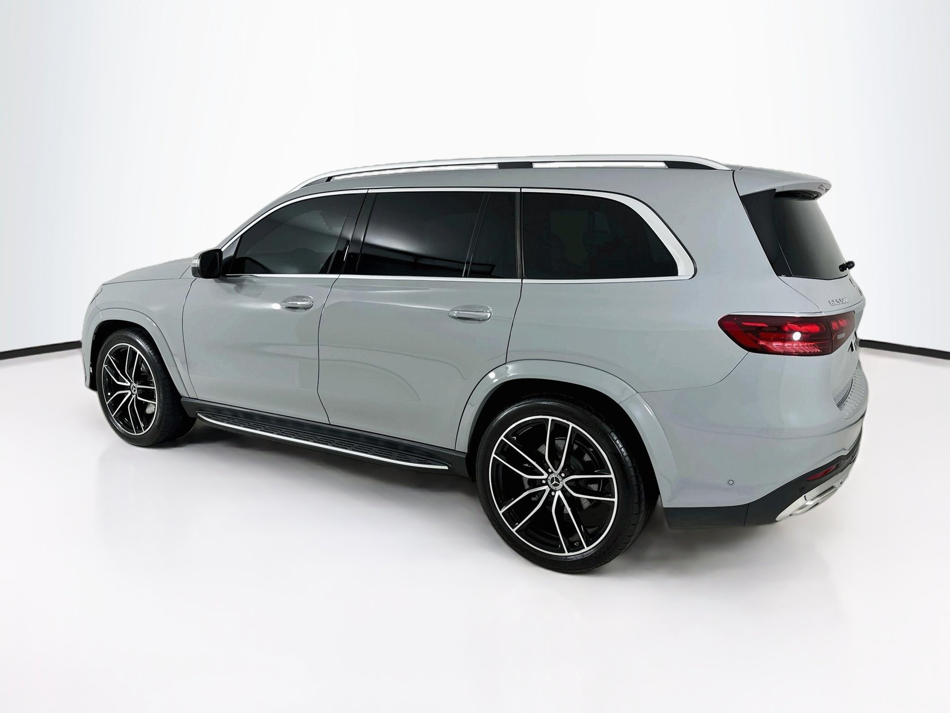 Certified 2026 Mercedes-Benz GLS 580 4MATIC image 6