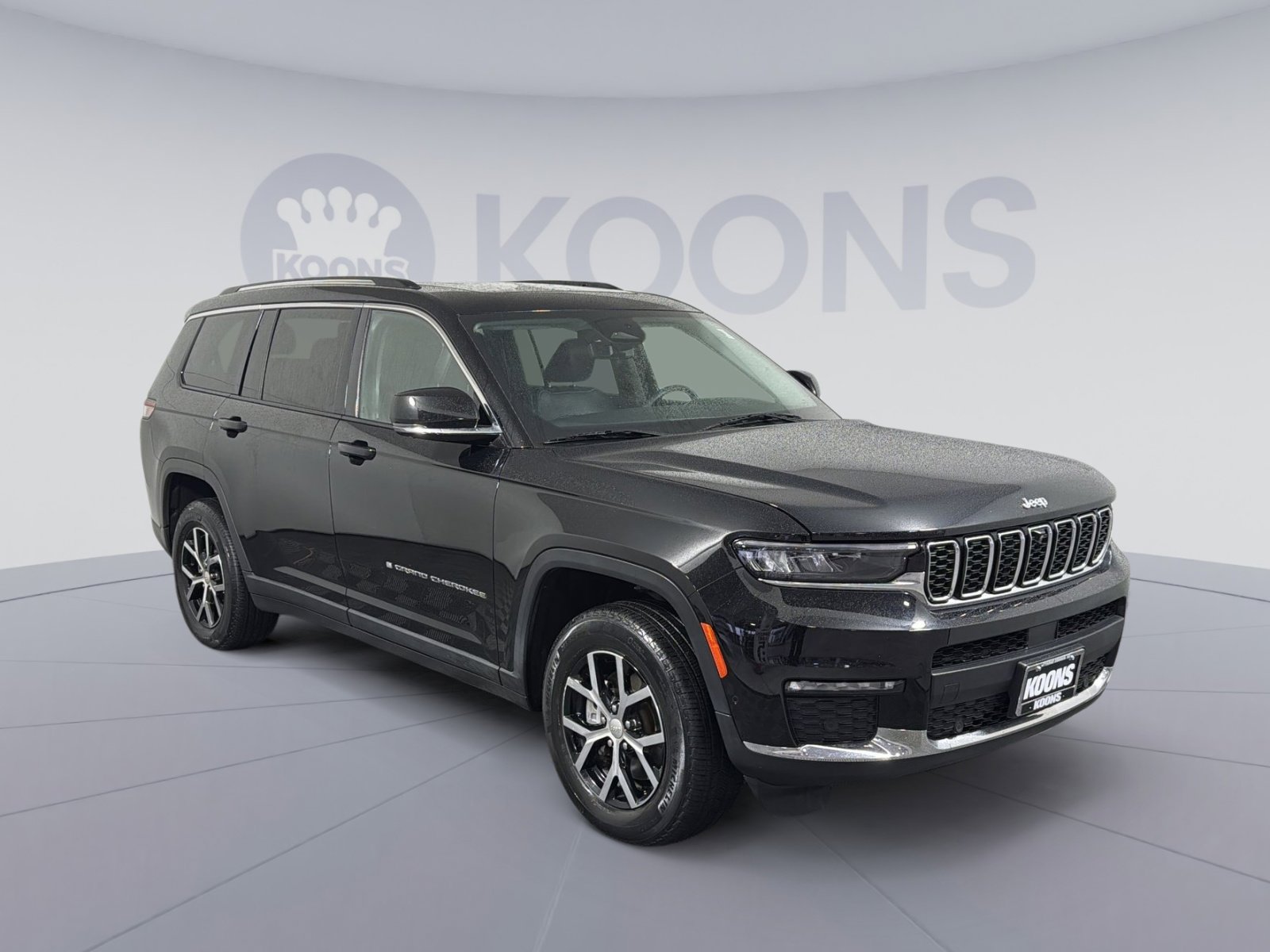 Used 2023 Jeep Grand Cherokee L Limited w/ Luxury Tech Group II image 4