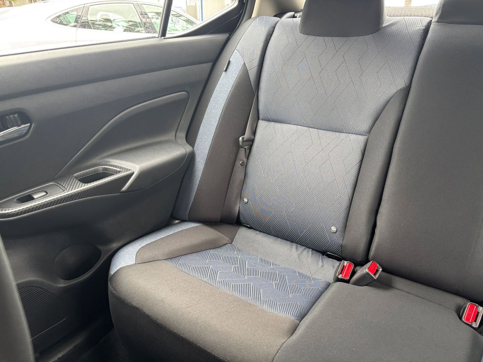 Used 2025 Nissan Versa SV FWD image 37