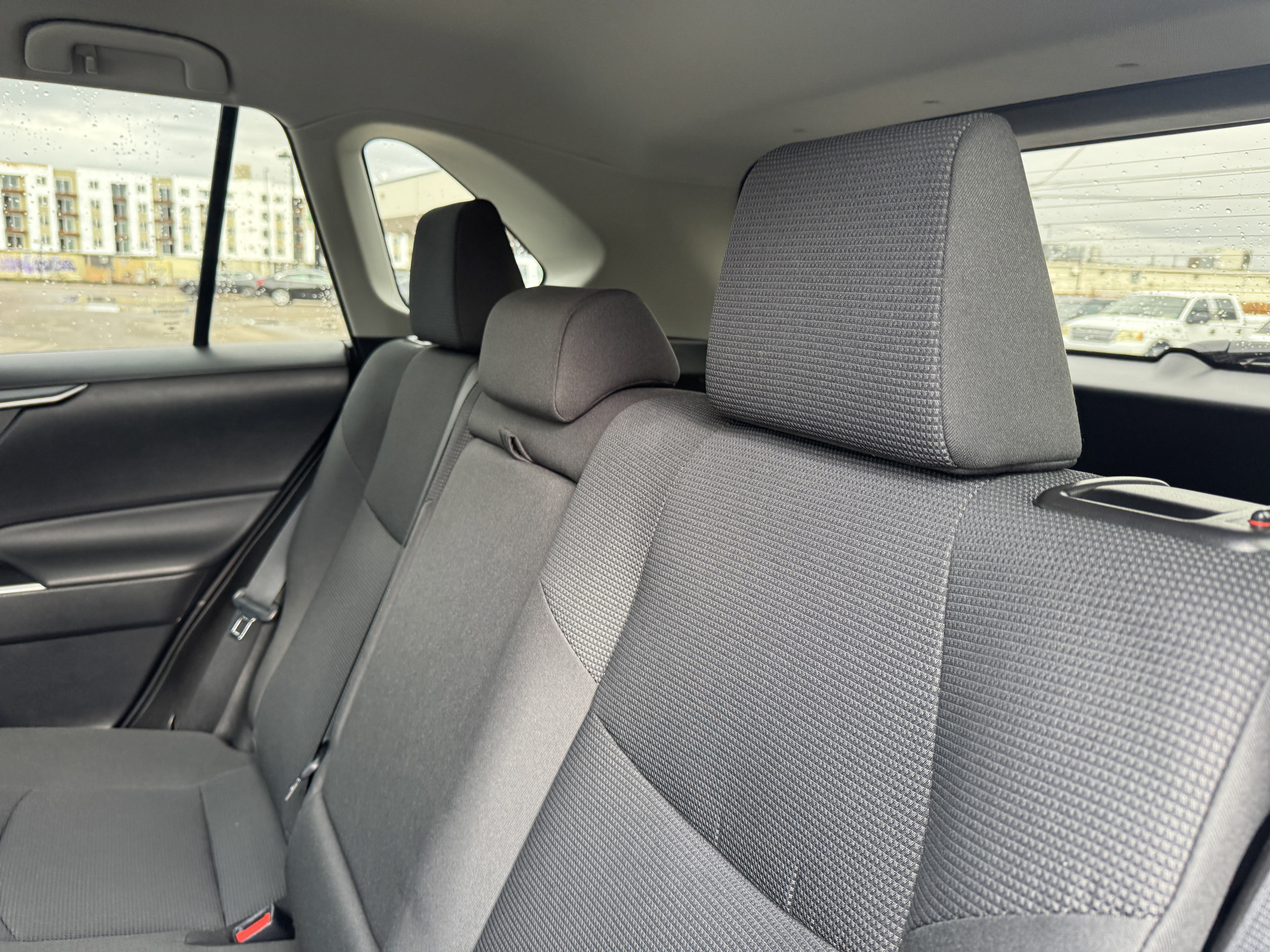 Used 2021 Toyota RAV4 LE AWD/4WD image 15
