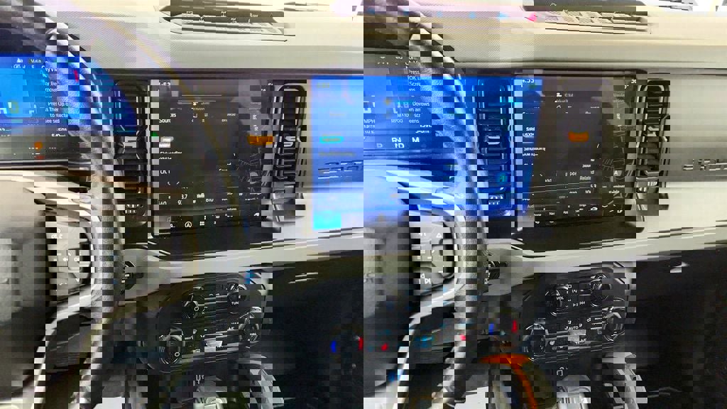 Used 2021 Ford Bronco Badlands image 17