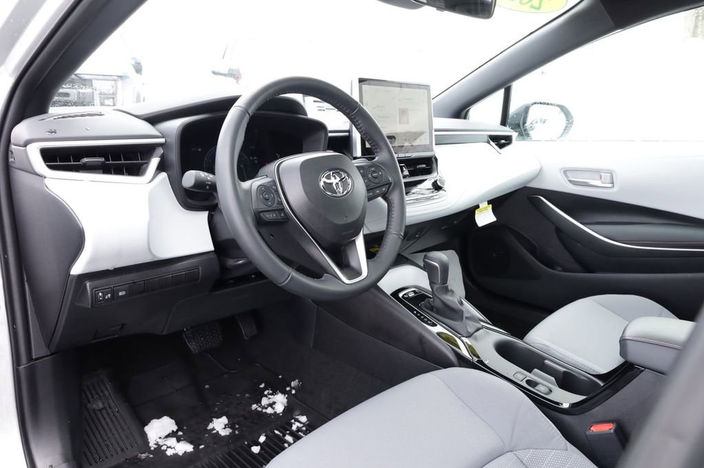 Certified 2025 Toyota Corolla SE w/ SE Premium Package image 27