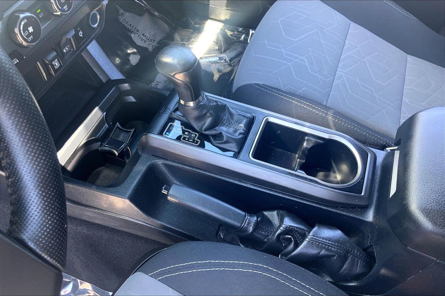 Used 2020 Toyota Tacoma TRD Sport AWD/4WD image 22
