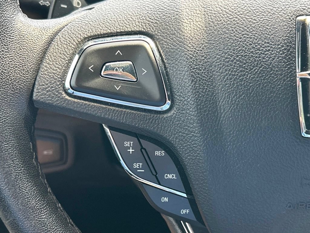 Used 2019 Lincoln MKC Premiere FWD image 26