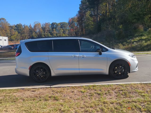 New 2026 Chrysler Pacifica Select w/ S Appearance Package FWD image 14
