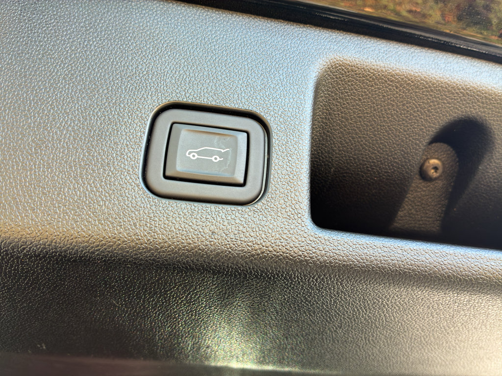 Used 2024 Chevrolet Equinox EV LT AWD/4WD image 46