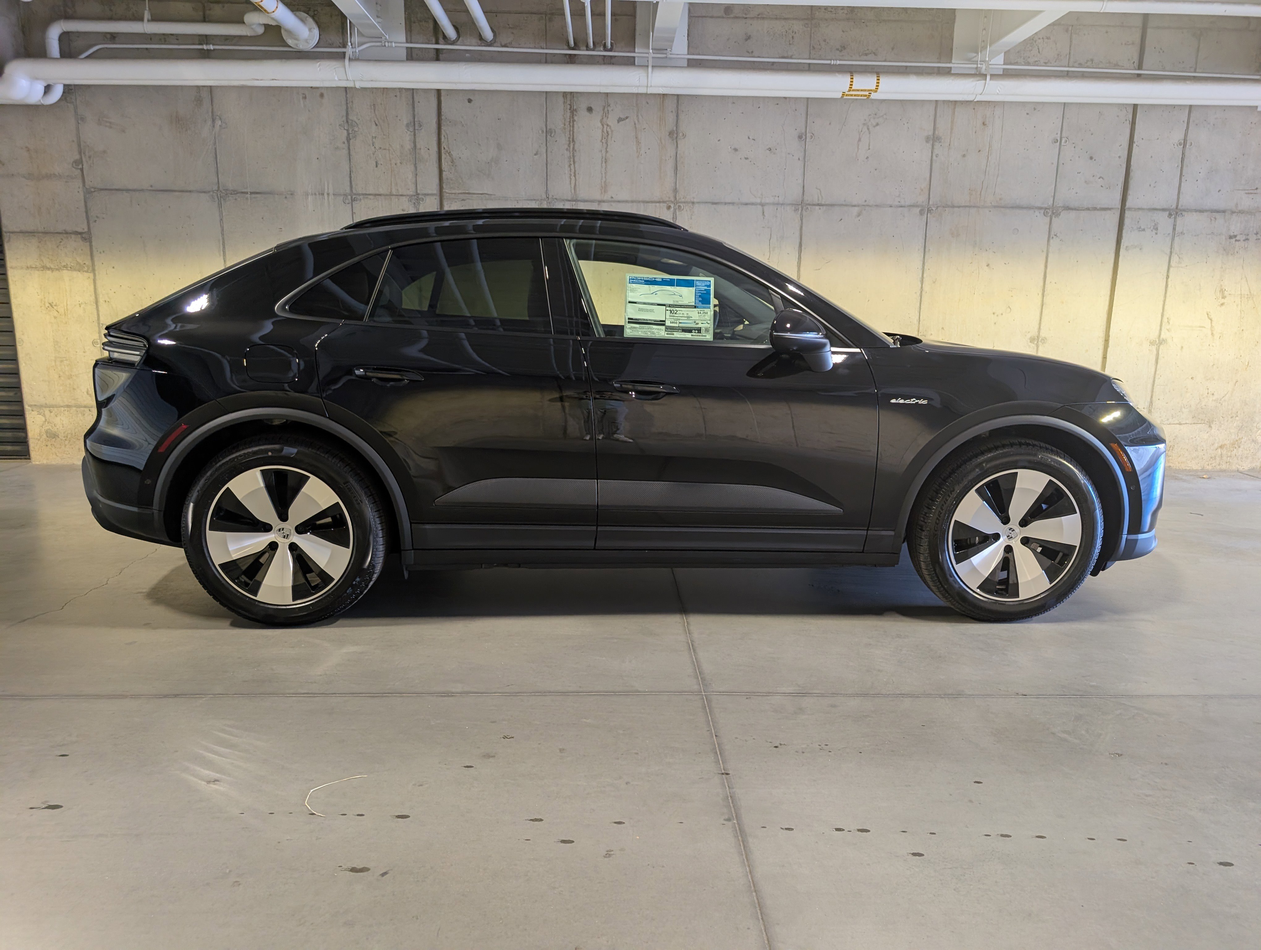 New 2026 Porsche Macan 4 Electric image 10