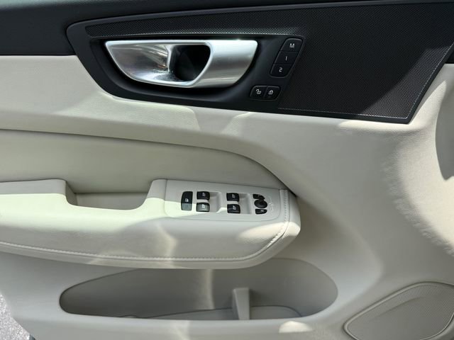 Used 2024 Volvo XC60 B5 Core w/ Protection Package Premier AWD/4WD image 32