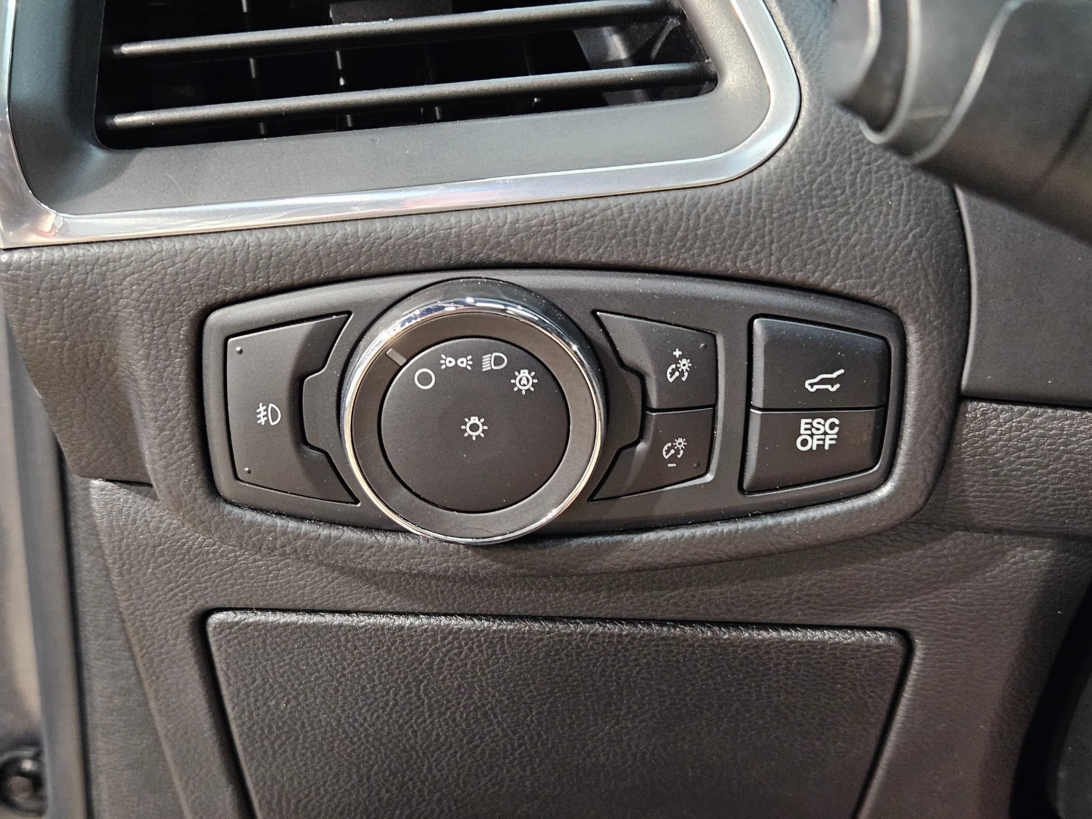 Used 2023 Ford Edge ST AWD/4WD image 25