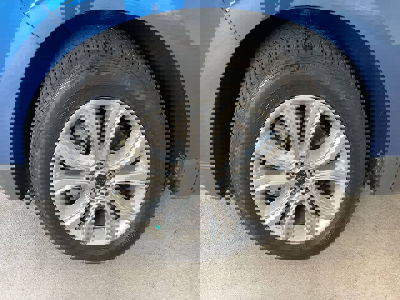 Used 2023 Ford Edge Titanium image 10