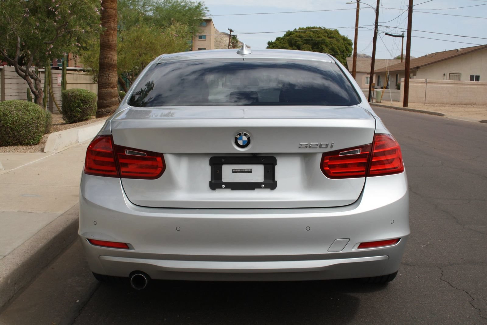 Used 2014 BMW 320i Sedan RWD image 5