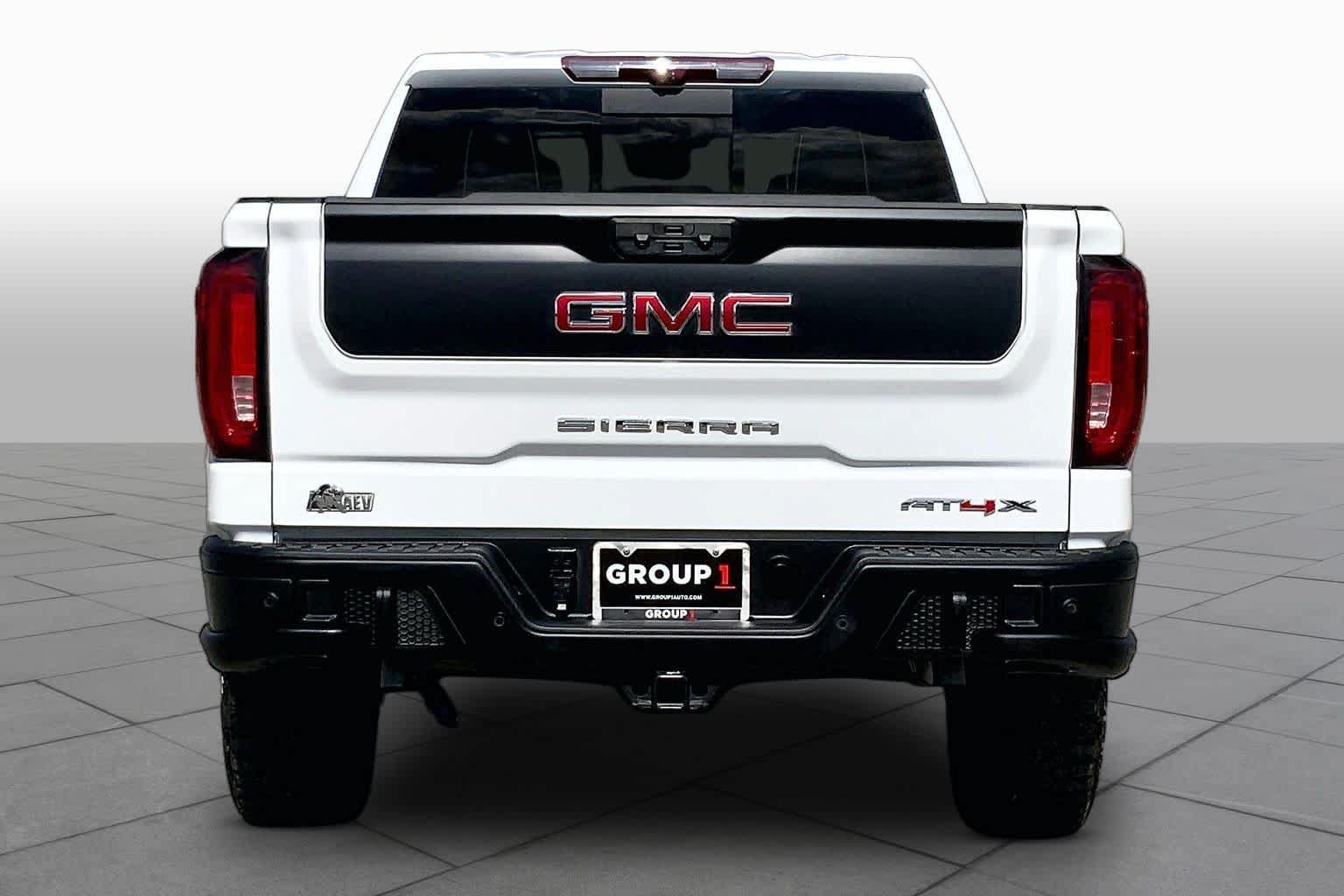 Used 2024 GMC Sierra 1500 AT4X w/ AT4X AEV Edition AWD/4WD image 8