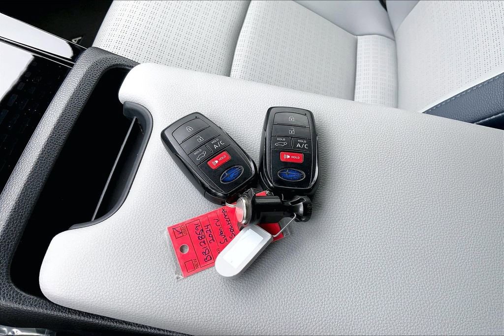 Used 2024 Subaru Solterra AWD/4WD image 31