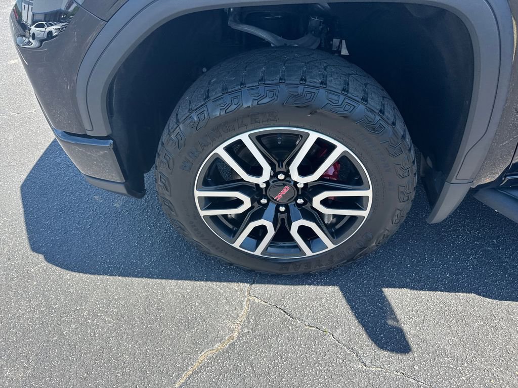 Used 2023 GMC Sierra 1500 AT4 w/ AT4 Premium Package AWD/4WD image 12