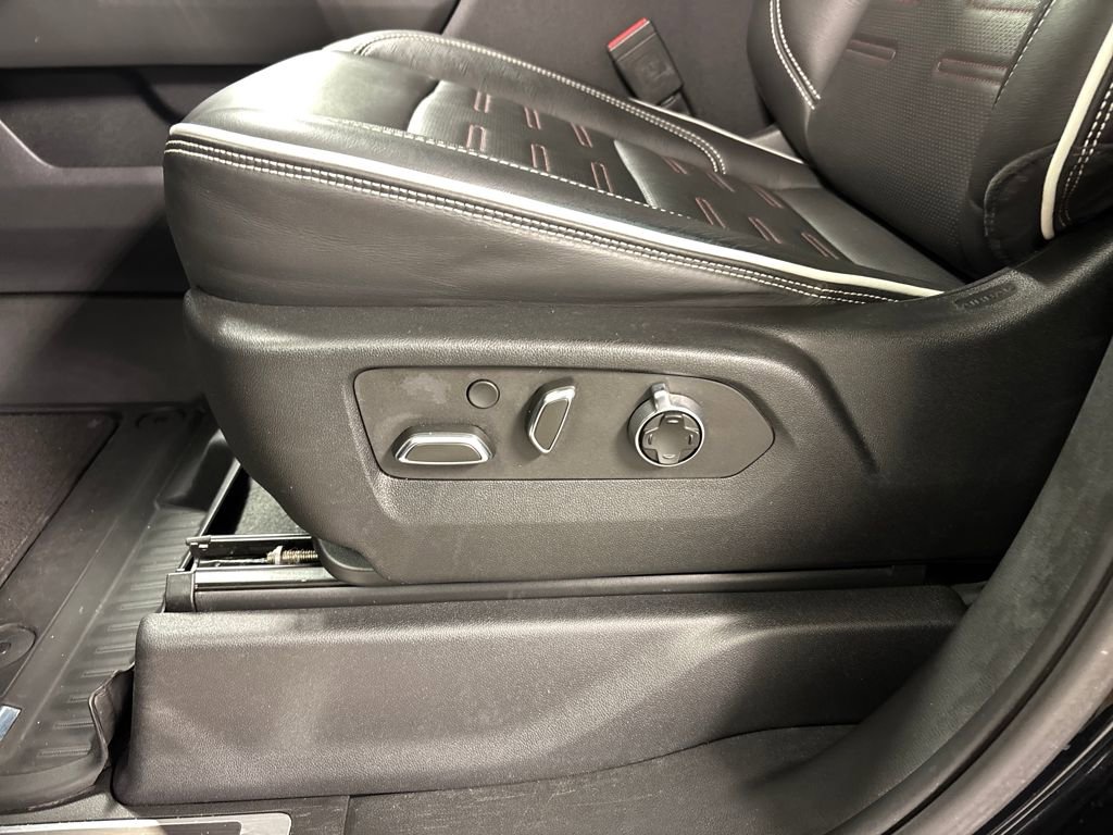 Used 2022 GMC Sierra 1500 AT4X image 27