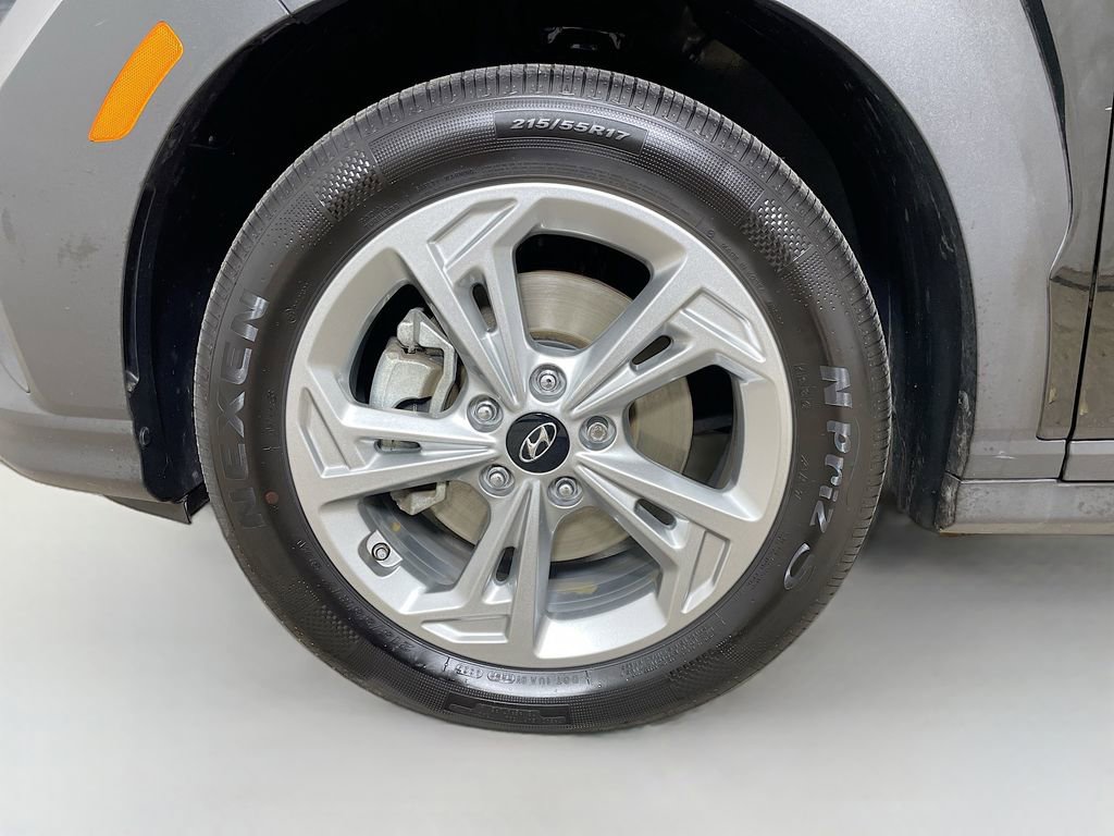 Used 2023 Hyundai Kona SEL w/ Cargo Package image 33