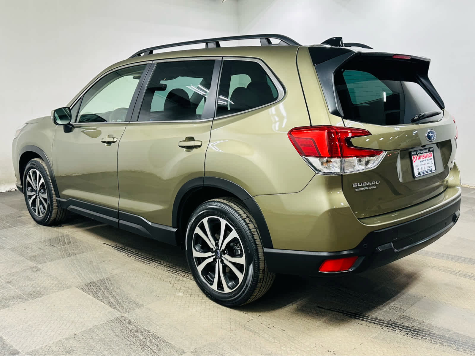 Certified 2024 Subaru Forester Limited image 4