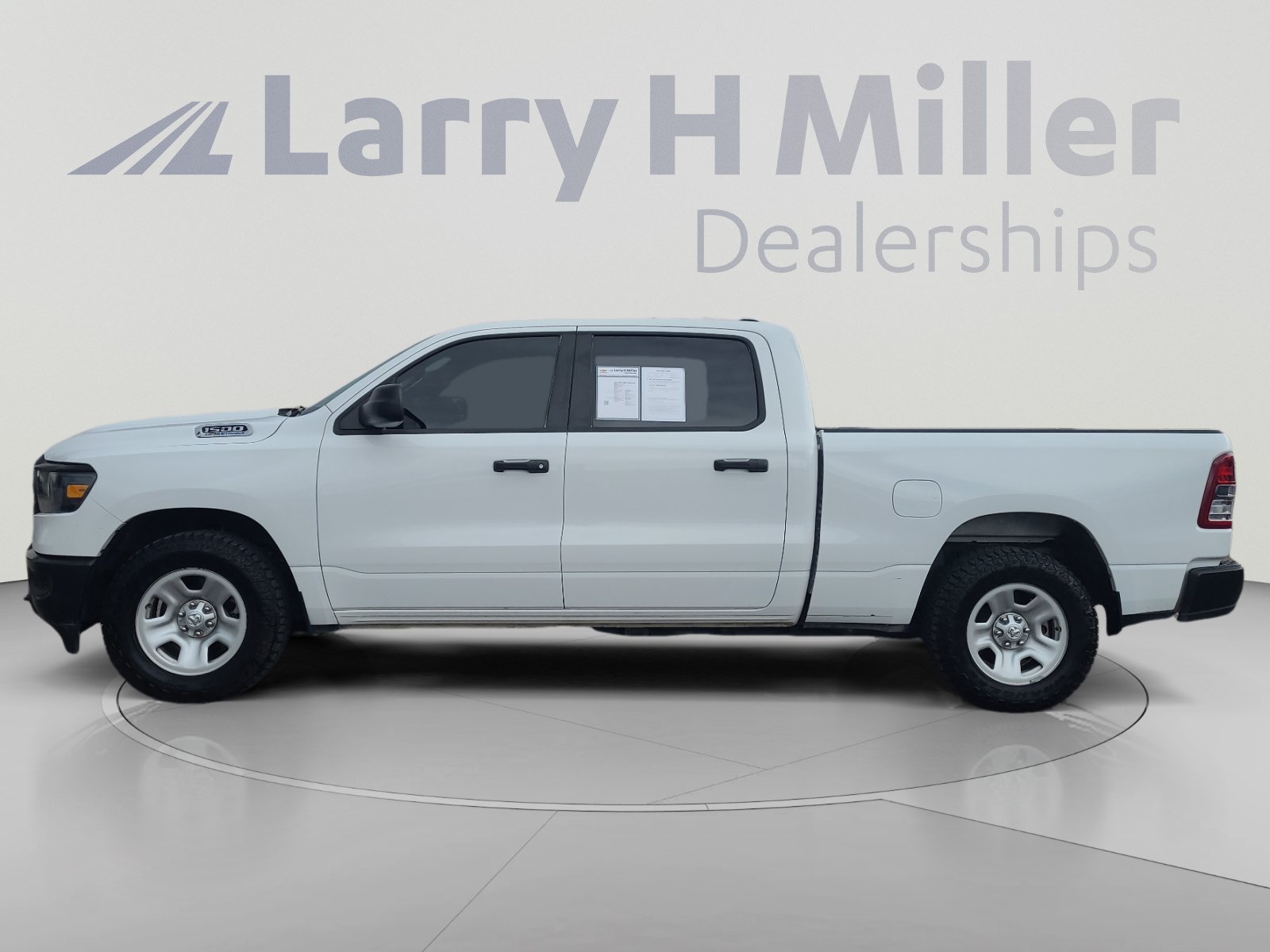 Used 2024 RAM 1500 Tradesman AWD/4WD image 2