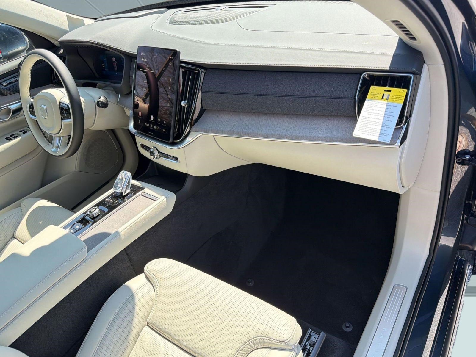 New 2026 Volvo XC90 T8 Ultra w/ Protection Package image 30