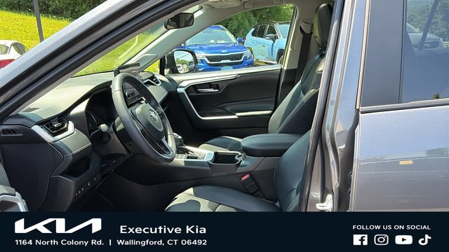Used 2023 Toyota RAV4 XLE Premium AWD/4WD image 9