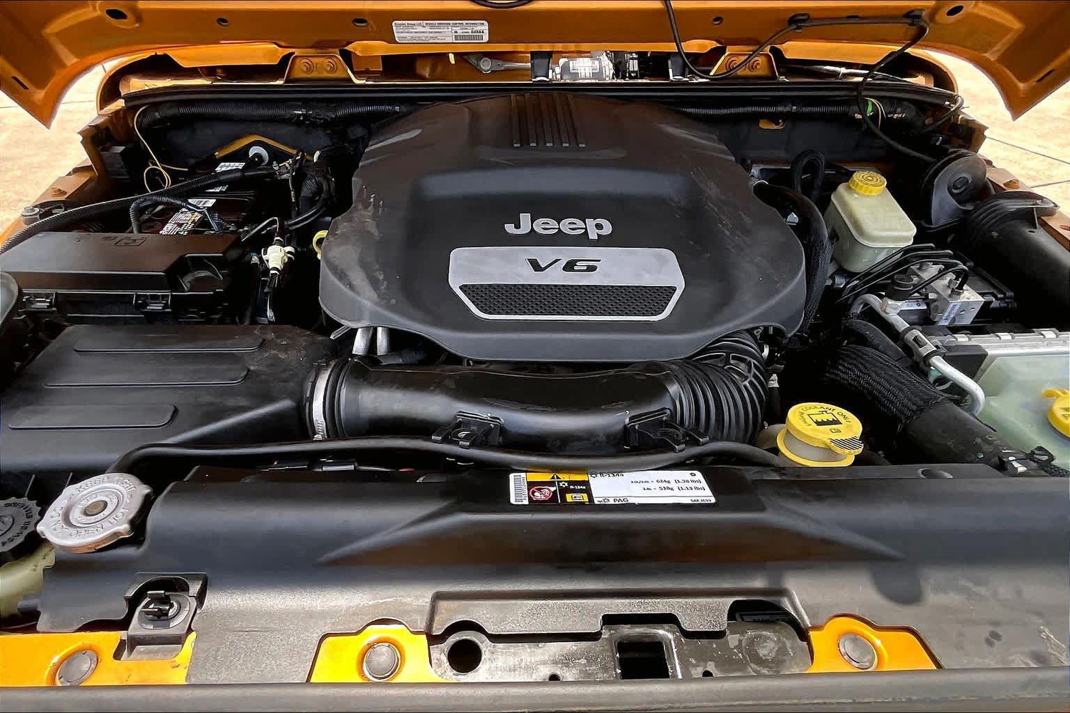 Used 2014 Jeep Wrangler Rubicon AWD/4WD image 31