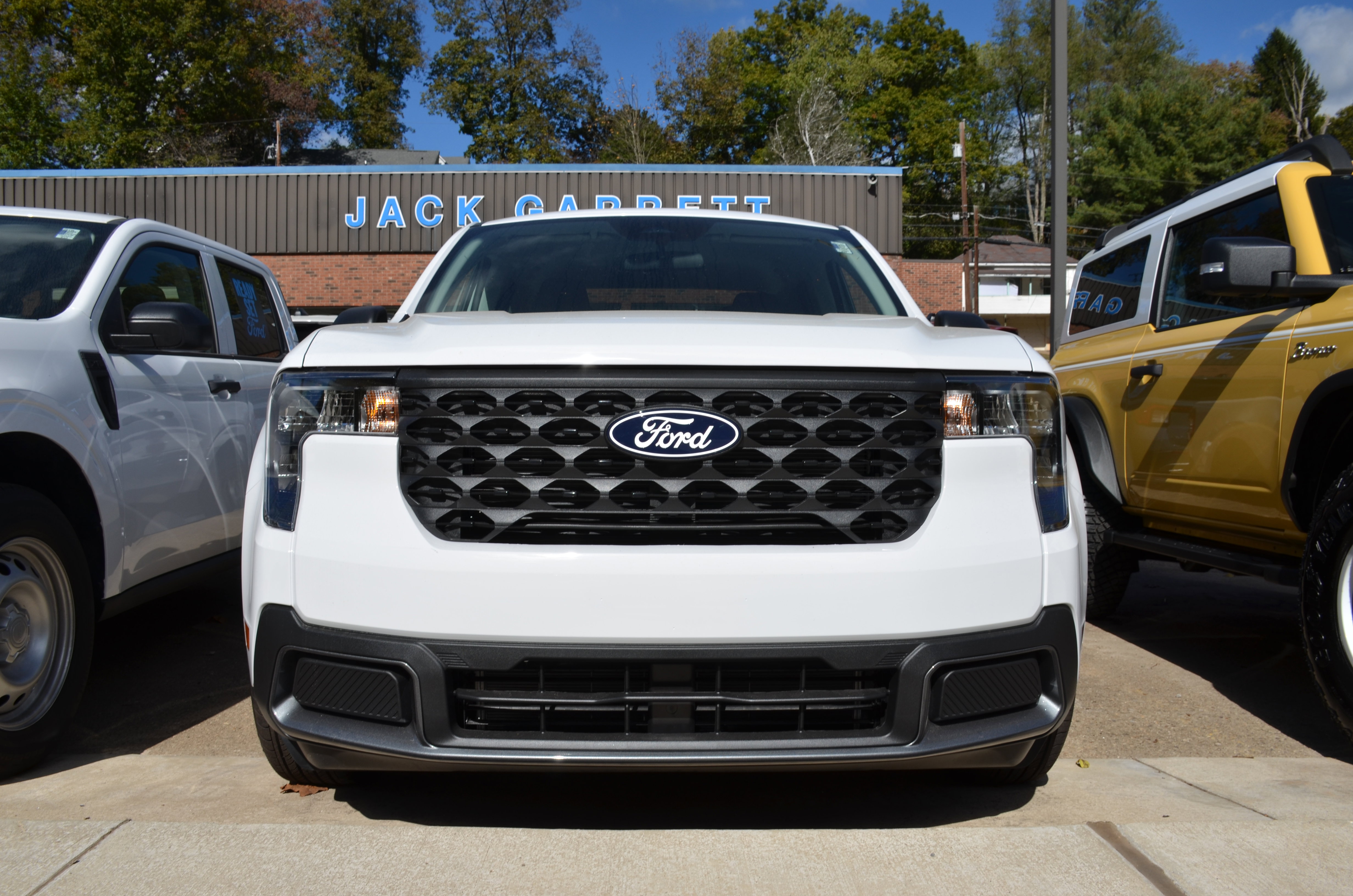 New 2025 Ford Maverick XLT image 2