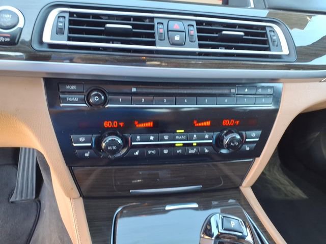 Used 2015 BMW 750Li xDrive image 12