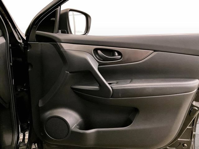 Used 2019 Nissan Rogue Sport S AWD/4WD image 23