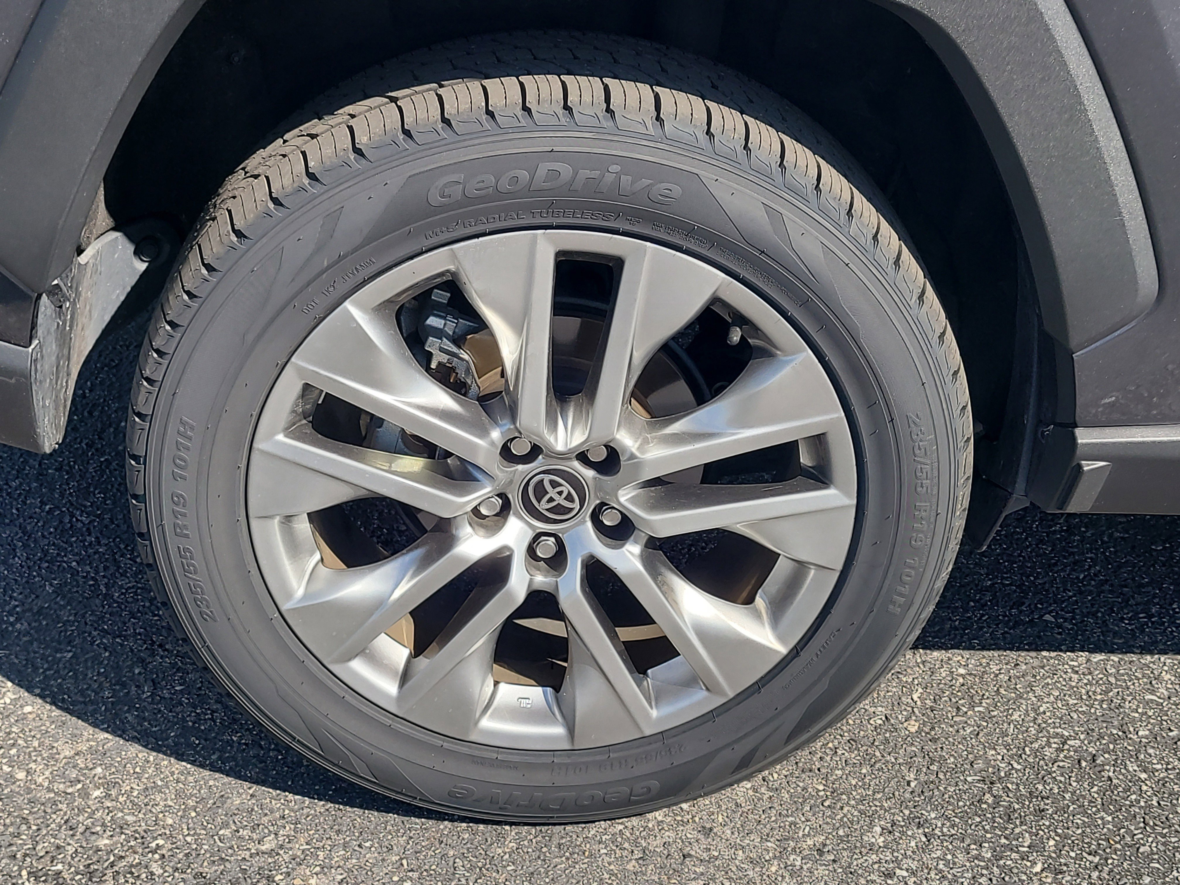 Certified 2025 Toyota RAV4 XLE Premium FWD image 9