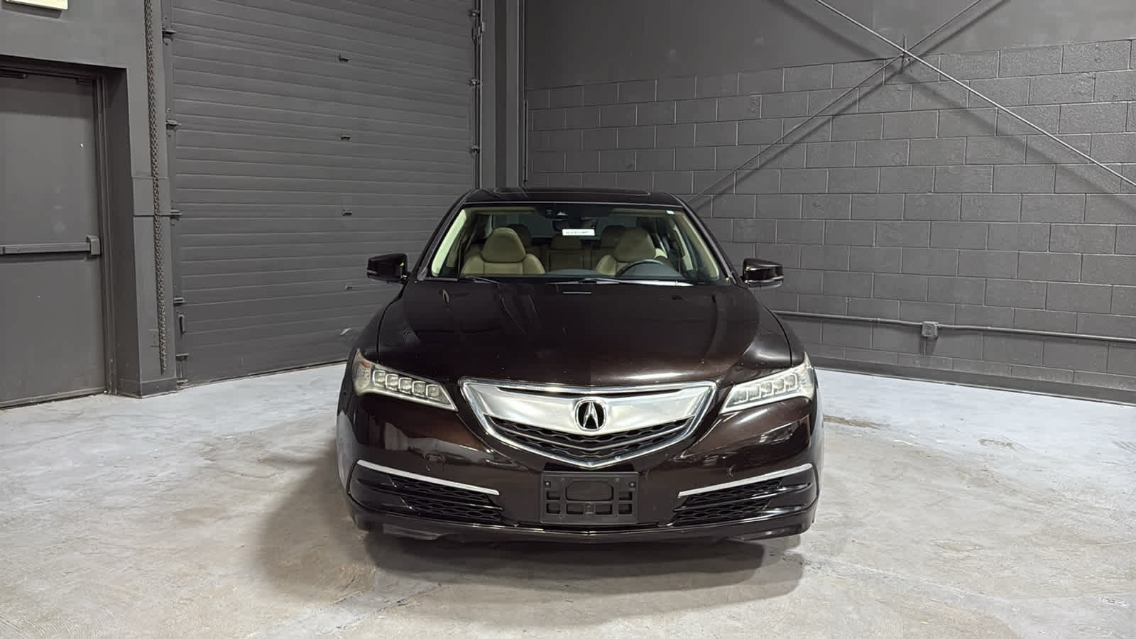 Used 2015 Acura TLX w/ Technology Package FWD image 2