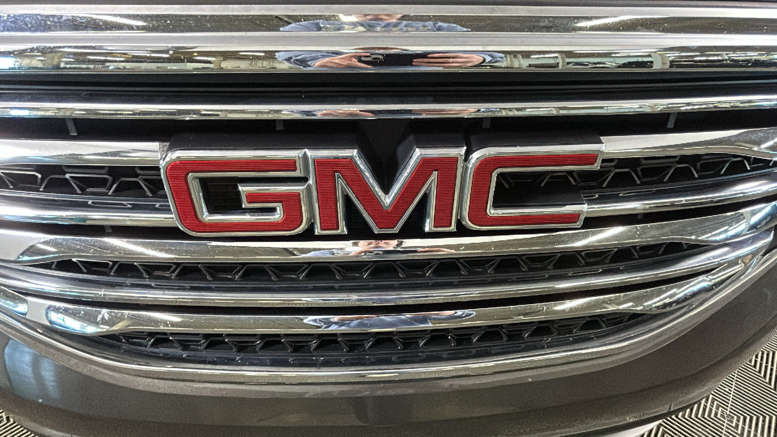 Used 2019 GMC Acadia SLE w/ Driver Alert Package I AWD/4WD image 10