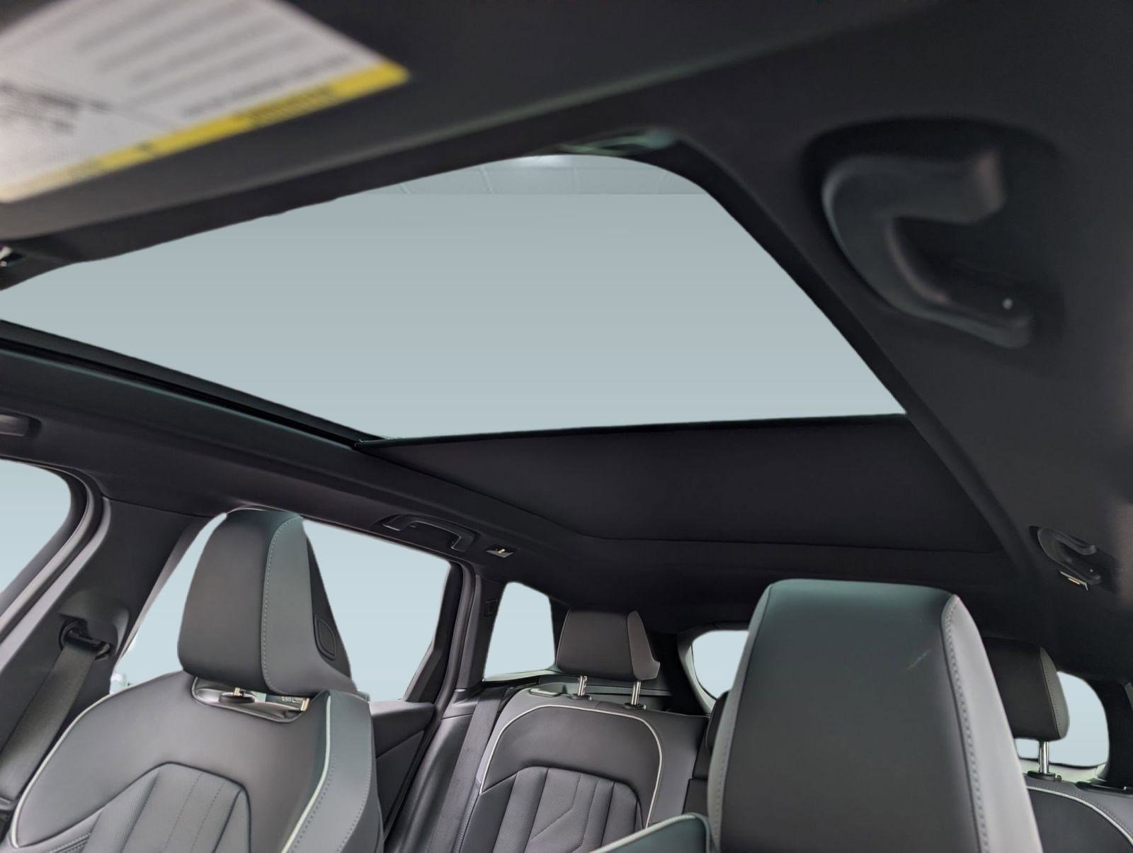 Used 2025 BMW X3 xDrive30i w/ Premium Package image 15