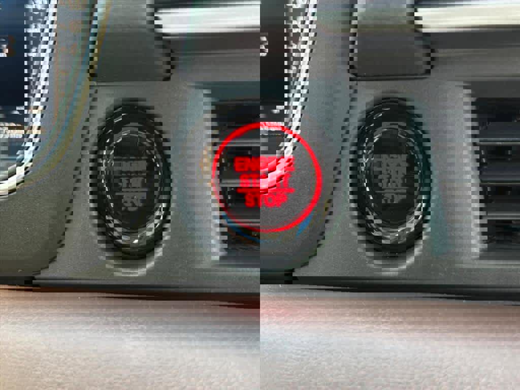 Used 2025 Honda Pilot Elite image 18