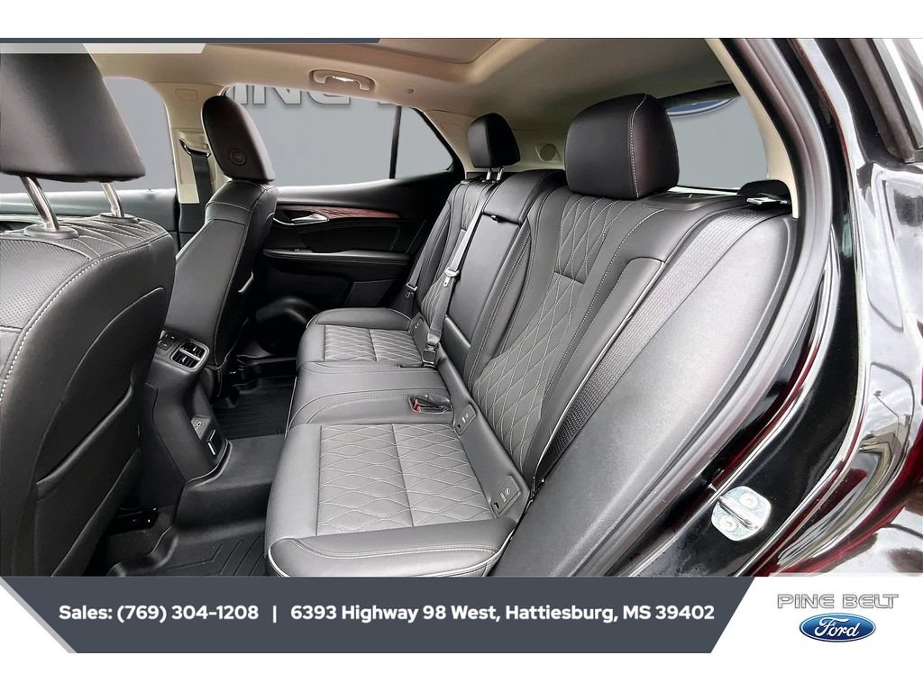 Used 2023 Buick Envision Avenir FWD image 19