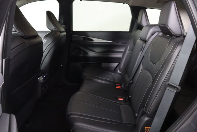 Used 2023 INFINITI QX60 Luxe w/ Cargo Package AWD/4WD image 16