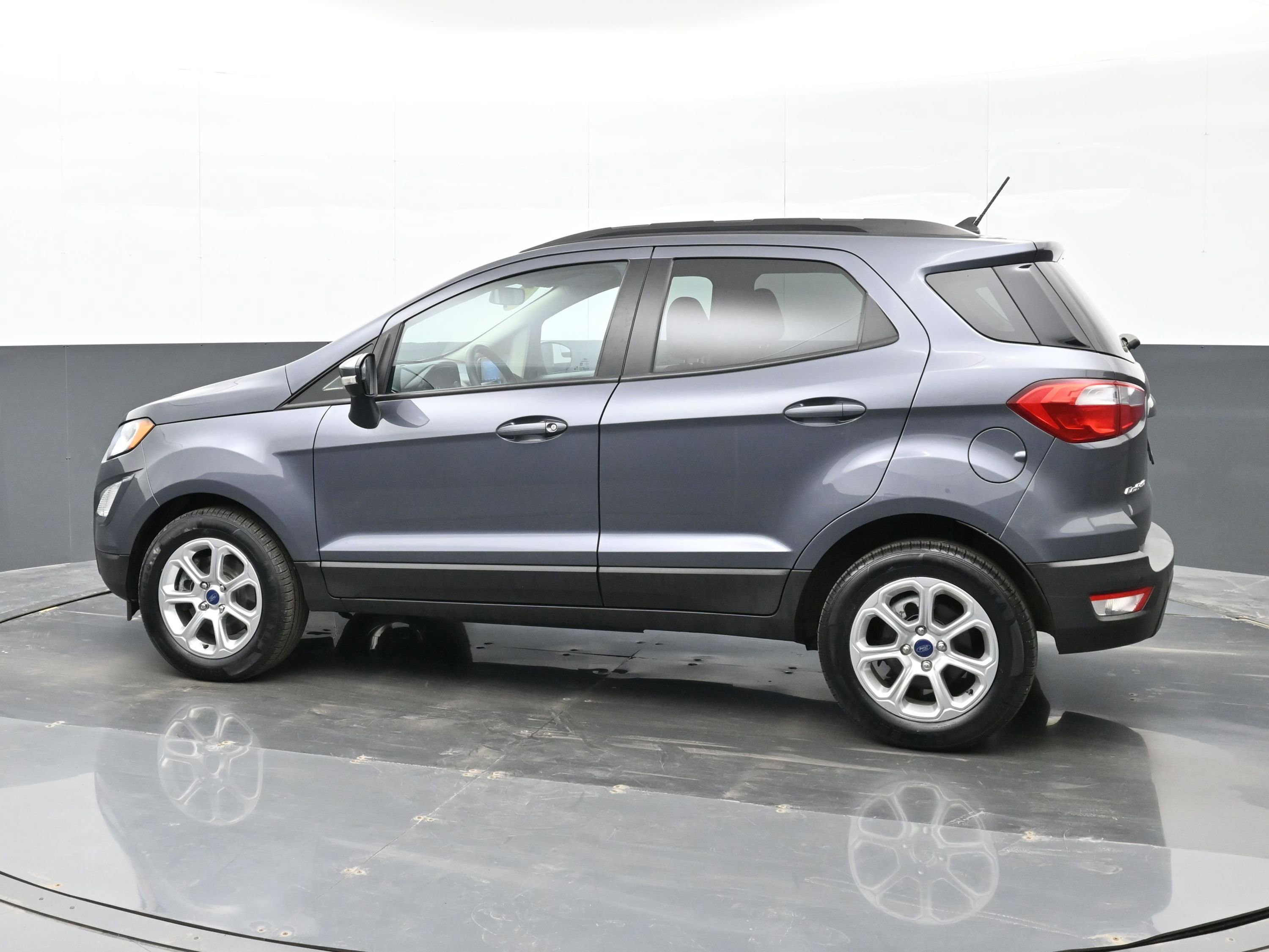 Used 2021 Ford EcoSport SE image 5