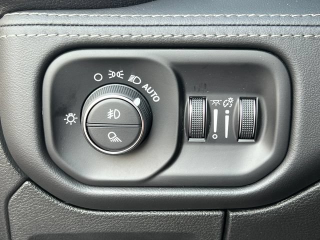 Used 2025 RAM 1500 Limited AWD/4WD image 20