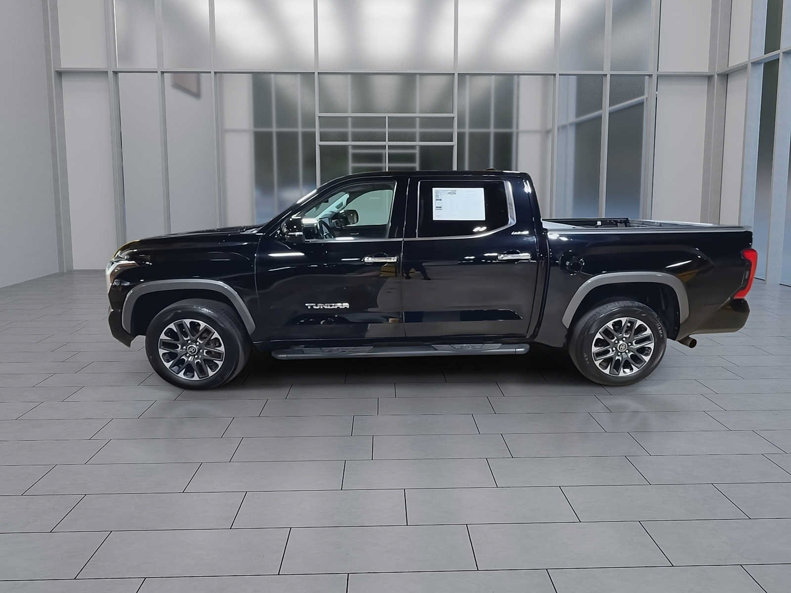 Used 2022 Toyota Tundra Limited w/ Power Package AWD/4WD image 5