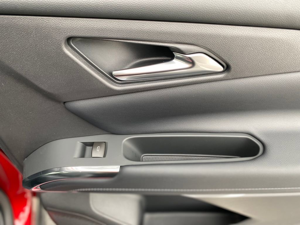 New 2026 Chevrolet Traverse LT w/ LPO, Floor Liner Package image 14